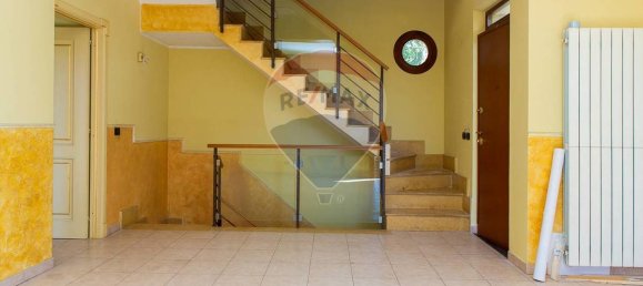 3 bedrooms Villa in Catania, Italy No. 328939 8