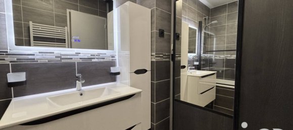 Studio in Torcy, France, Nr. 316468 4