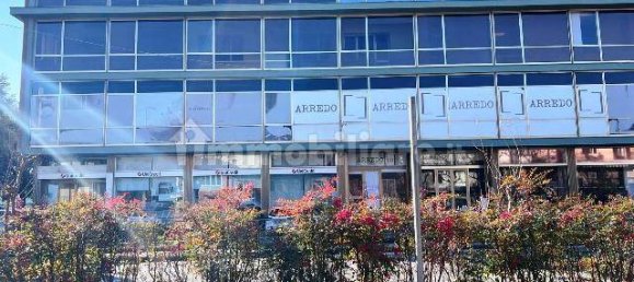 Oficina de 4 habitaciónes en Montalto Dora, Italy No. 87080 24