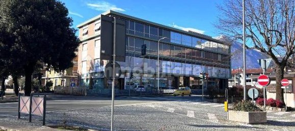 Oficina de 4 habitaciónes en Montalto Dora, Italy No. 87080 28