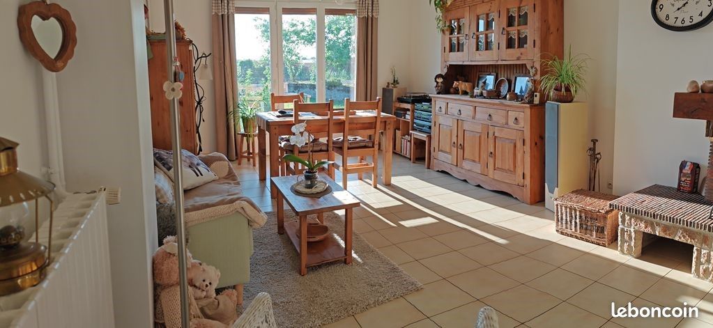 Casa de 3 dormitorios en Chatillon-en-Bazois, France No. 285504