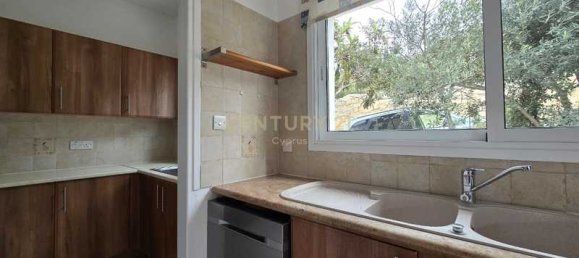 4 bedrooms Commercial property in Agios Tychonas, Cyprus No. 20793 3