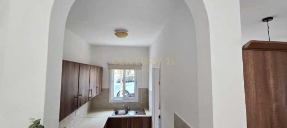 4 bedrooms Commercial property in Agios Tychonas, Cyprus No. 20793 4