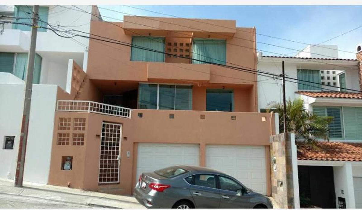 Casa de 4 dormitorios en Tijuana, Mexico No. 190392