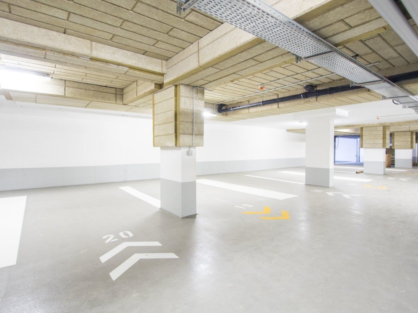  موقف سيارات في Liesing, Austria 12متر مربع رقم 55290