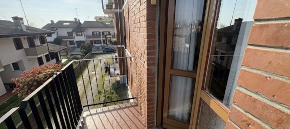 6-salle Appartement à Udine, Italy No. 179985 10