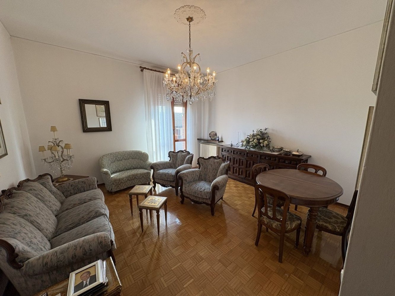 6-salle Appartement à Udine, Italy No. 179985