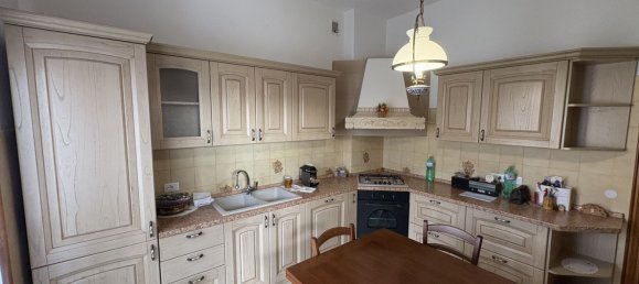 6-salle Appartement à Udine, Italy No. 179985 6