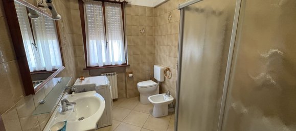 6-salle Appartement à Udine, Italy No. 179985 18