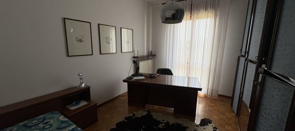6-salle Appartement à Udine, Italy No. 179985 19