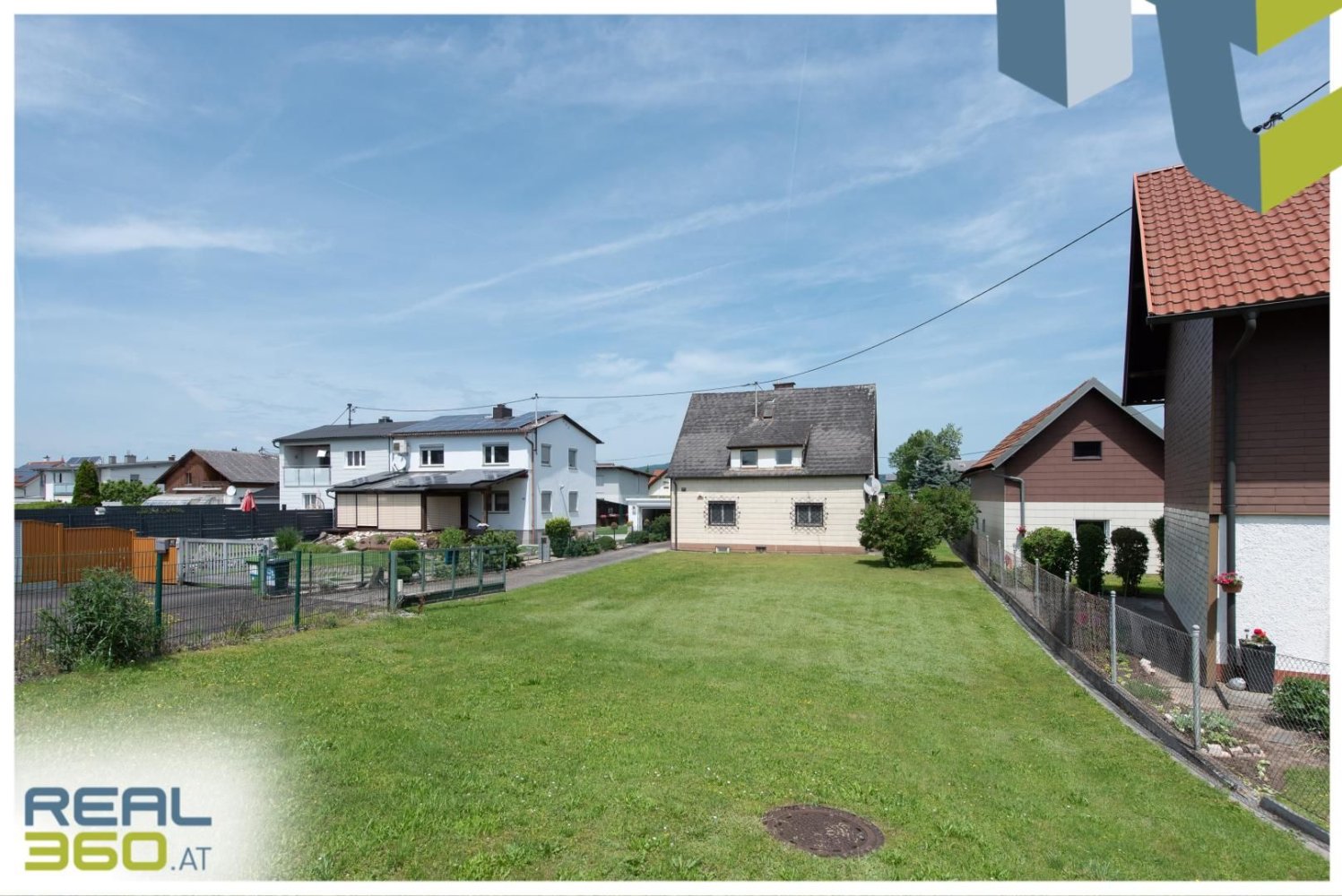  Land in Linz, Austria No. 127988