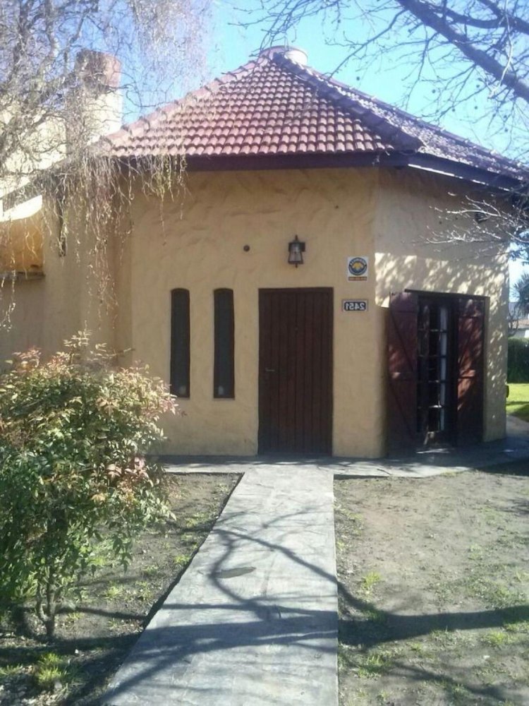 3 bedrooms House in Mar del Plata, Argentina No. 71832