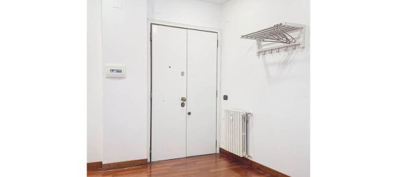 Квартира с 3 комнатами в Рим, Италия № 30419 8