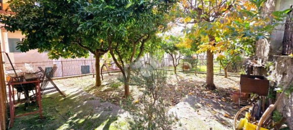 Дом с 4 комнатами в Фьяно Романо, Италия № 231767 30