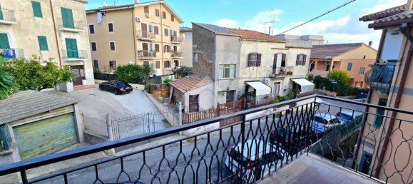 Дом с 4 комнатами в Фьяно Романо, Италия № 231767 29