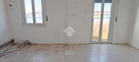 5 rooms Apartment in Carate Brianza, Italy No. 112424 3