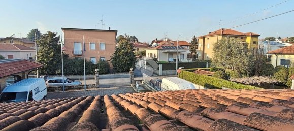 5 rooms Apartment in Carate Brianza, Italy No. 112424 22