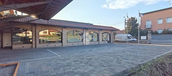 5 rooms Apartment in Carate Brianza, Italy No. 112424 29