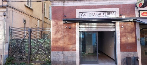 2 rooms Commercial property in Pavia, Italy No. 351386 2