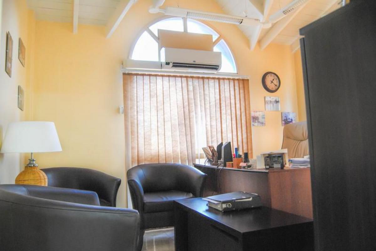 Bureau à San Isidro, Argentina 150m² No. 27130