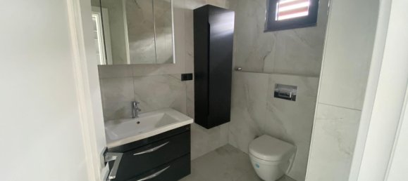 Villa 4+1 in Besikduzu, Turkey No. 20582 5