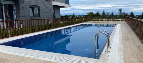 Villa 4+1 in Besikduzu, Turkey No. 20582 17