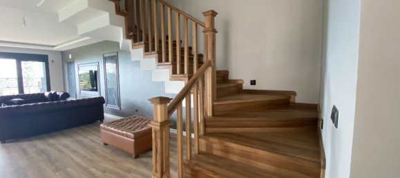 Villa 4+1 in Besikduzu, Turkey No. 20582 8