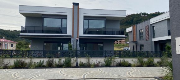 Villa 4+1 in Besikduzu, Turkey No. 20582 15