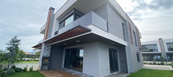 Villa 4+1 in Besikduzu, Turkey No. 20582 13