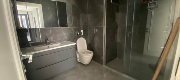 Villa 4+1 in Besikduzu, Turkey No. 20582 19