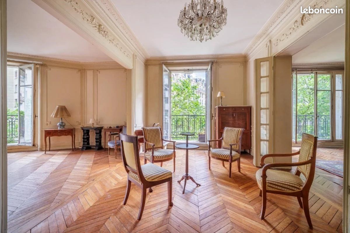 6 bedrooms Apartment in Paris, France No. 334950