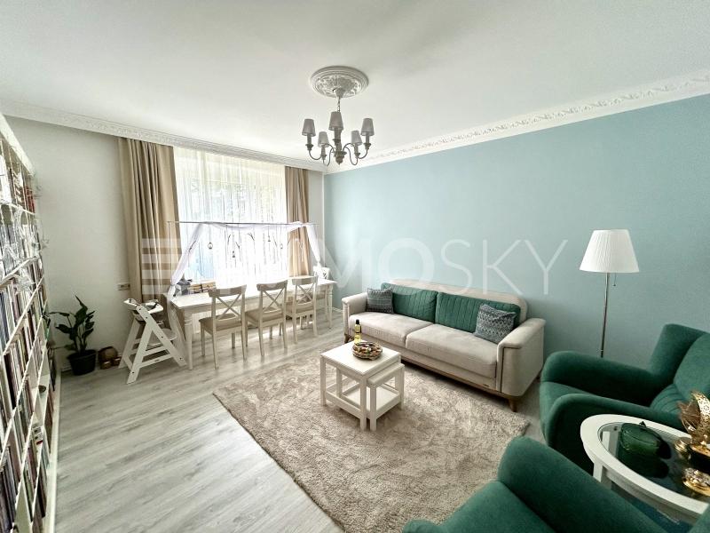 Apartamento de 4 habitaciónes en Tempelhof, Germany No. 23314