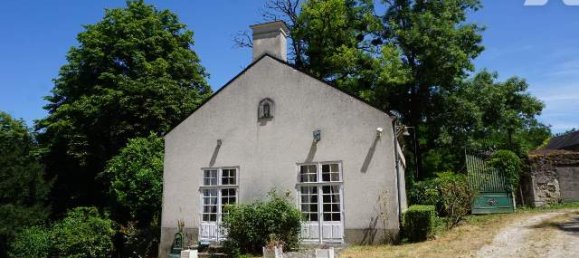 8 bedrooms House in Larcay, France No. 295149 3