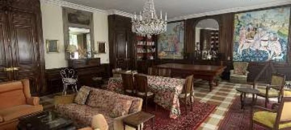 8 bedrooms House in Larcay, France No. 295149 9