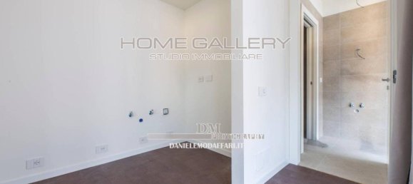 Studio in Genoa, Italy No. 170218 9