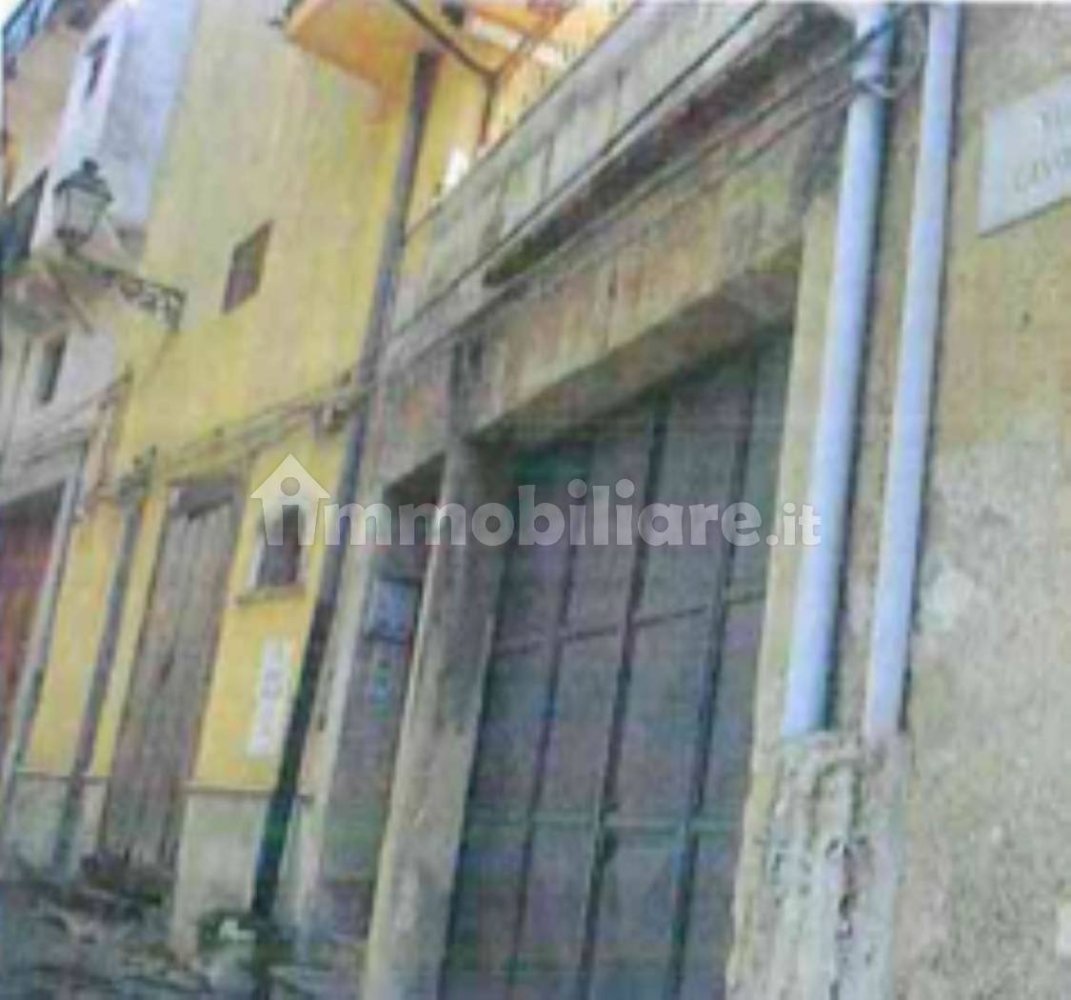 3 bedrooms Apartment in Vizzini, Italy No. 335313