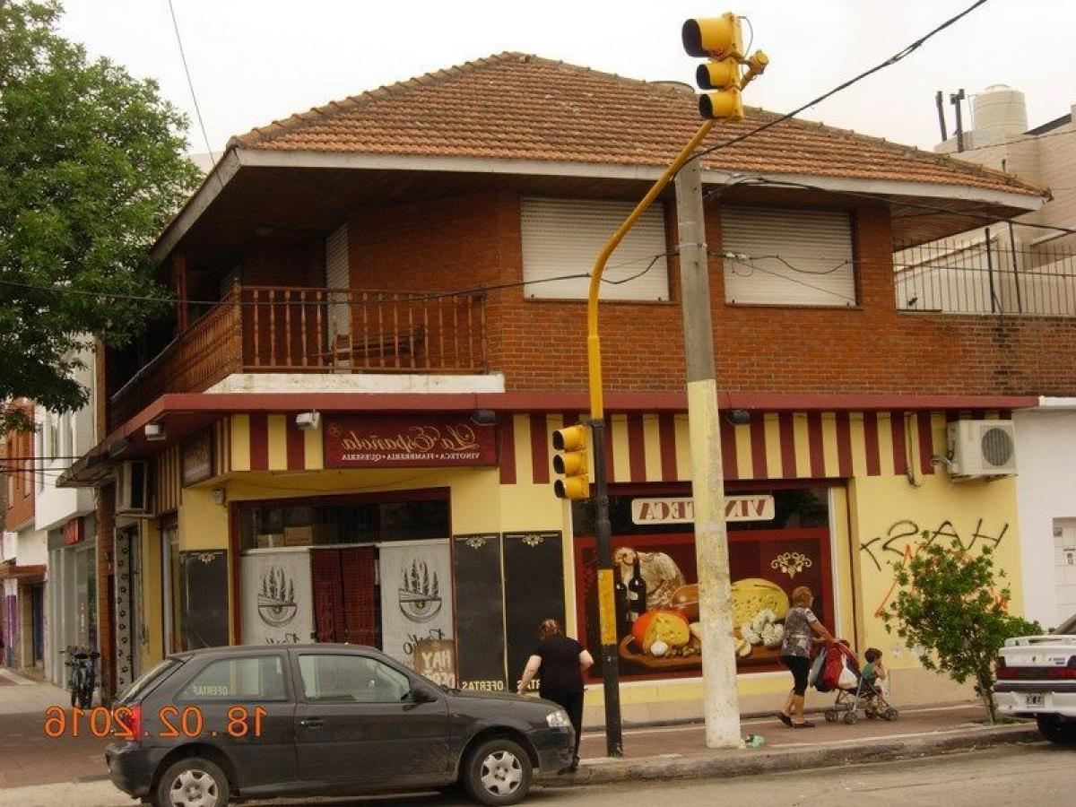 3 bedrooms House in Mar del Plata, Argentina No. 74482