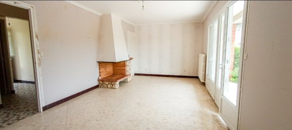 Villa de 2 dormitorios en Chateau-Thierry, France No. 270516 2