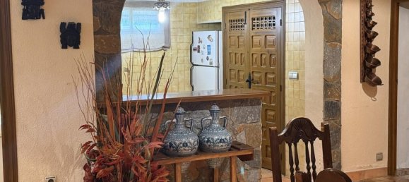 4 Schlafzimmer Villa in Elda, Spain, Nr. 160736 17