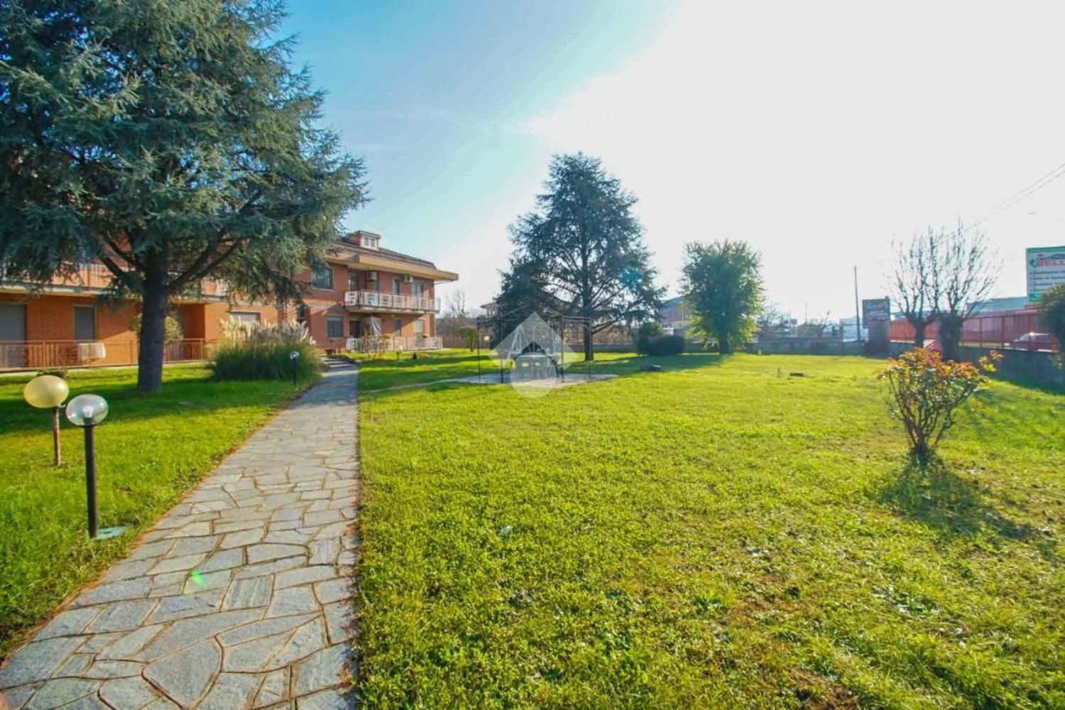 3 rooms Apartment in Turin, Italy No. 212609