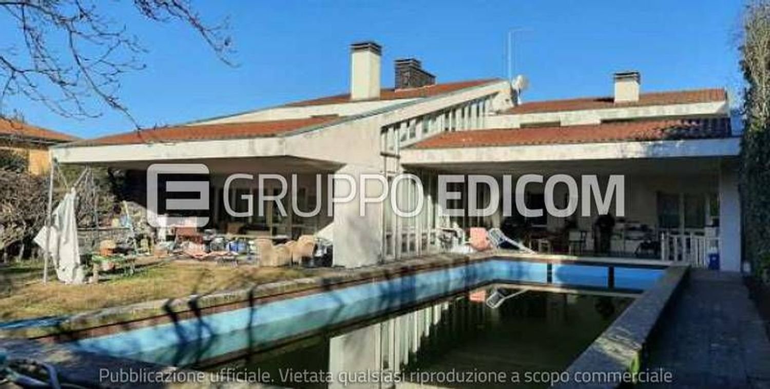 17 bedrooms Villa in San Bonifacio, Italy No. 382798