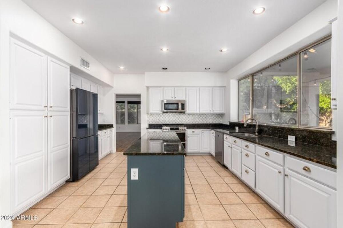 5 bedrooms House in Glendale, USA No. 207634