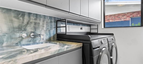 4 Schlafzimmer Villa in Miami, USA, Nr. 614998 9
