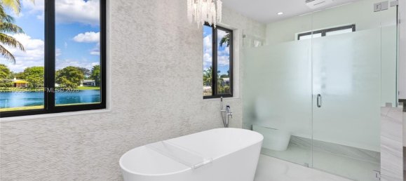 4 Schlafzimmer Villa in Miami, USA, Nr. 614998 19