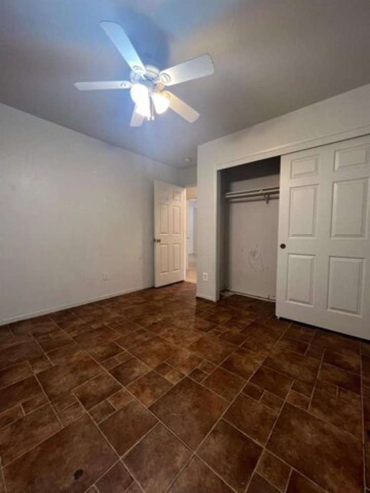 Casa de 3 dormitorios en Stockton, USA No. 417392