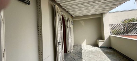 4 bedrooms Penthouse in Modena, Italy No. 20788 5