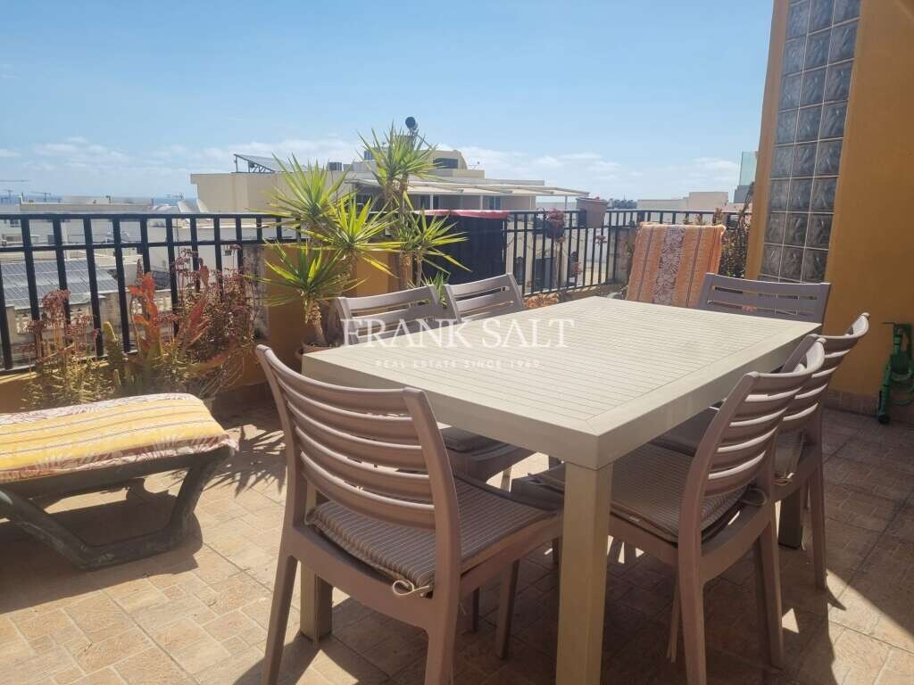 Ático de 3 dormitorios en Swieqi, Malta No. 2960