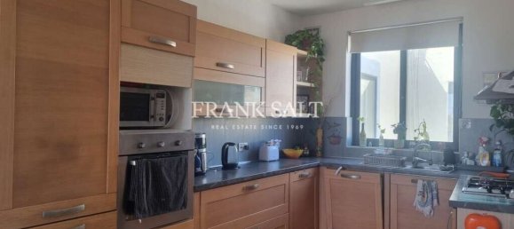 Ático de 3 dormitorios en Swieqi, Malta No. 2960 4