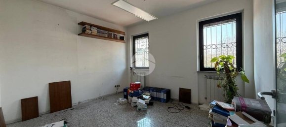80m² Office in Seriate, Italy No. 142217 4