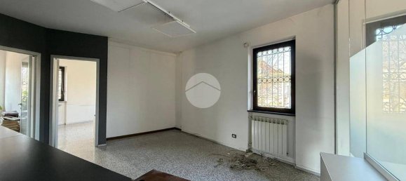 80m² Office in Seriate, Italy No. 142217 7